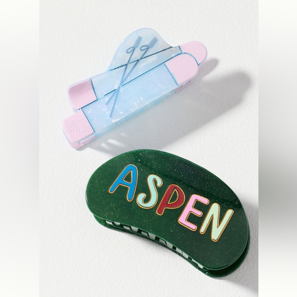 Winter-Theme Hair Clip Set